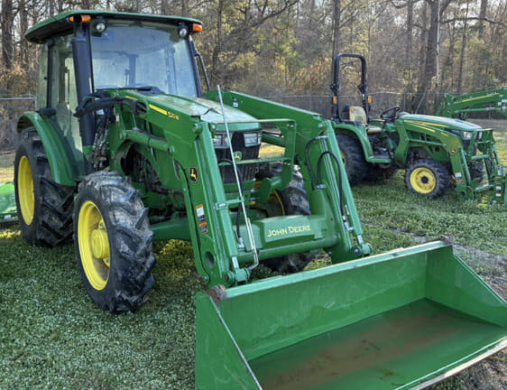Image of John Deere 5075E equipment image 3