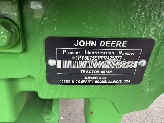 Image of John Deere 5075E equipment image 4
