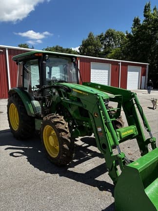 Image of John Deere 5075E equipment image 3