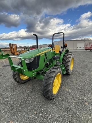 Image of John Deere 5075E equipment image 4