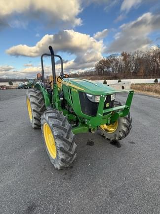 Image of John Deere 5075E equipment image 3