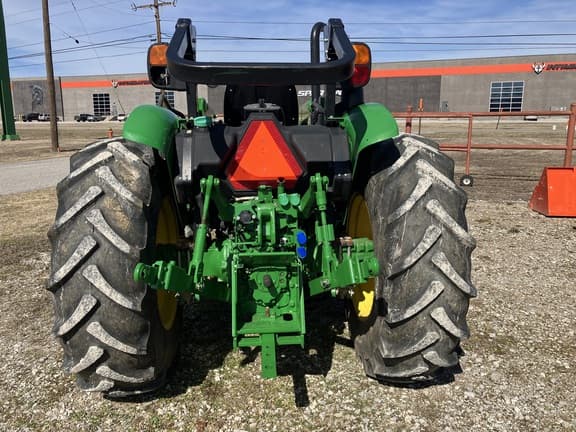 Image of John Deere 5075E equipment image 4