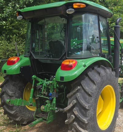 Image of John Deere 5075E equipment image 3