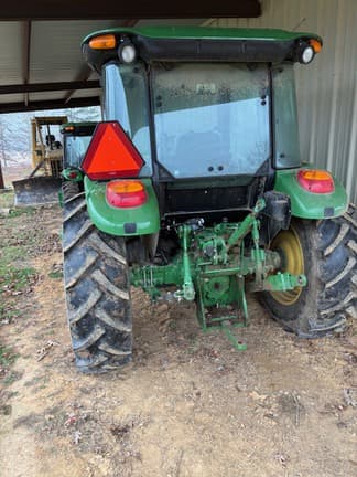 Image of John Deere 5075E equipment image 2