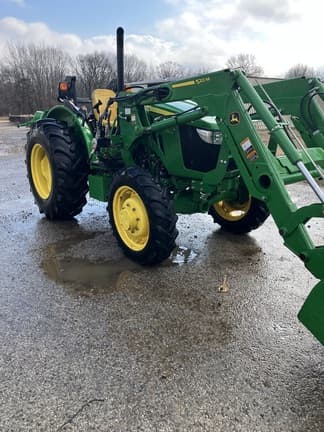 Image of John Deere 5075E equipment image 3