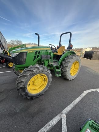 Image of John Deere 5075E equipment image 1