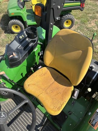 Image of John Deere 5075E equipment image 4