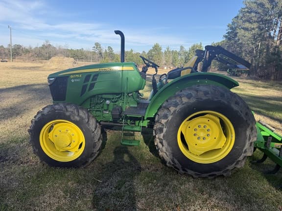 Image of John Deere 5075E Primary image