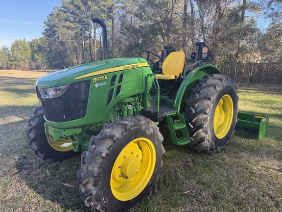 Image of John Deere 5075E equipment image 1