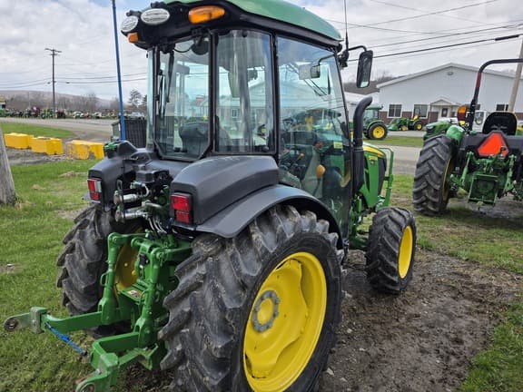 Image of John Deere 5075EN equipment image 1