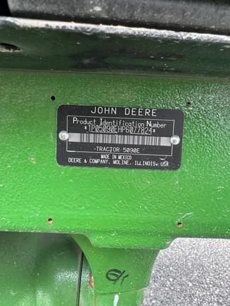 Image of John Deere 5090E equipment image 3