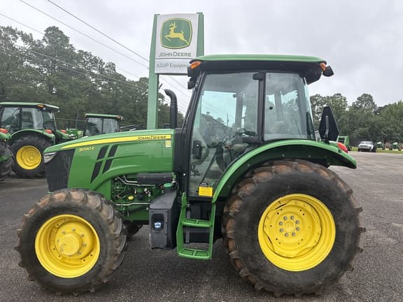 Image of John Deere 5090E Primary image
