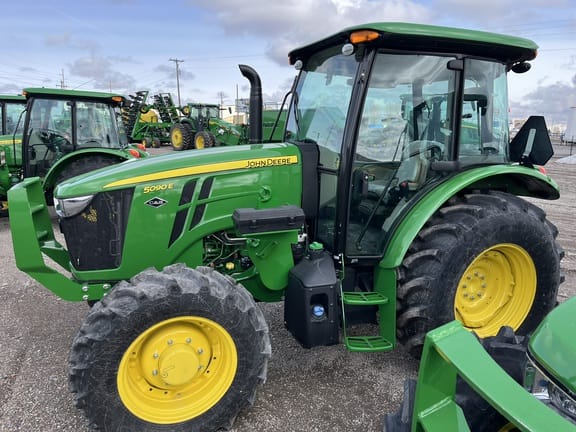2023 John Deere 5090E Equipment Image0