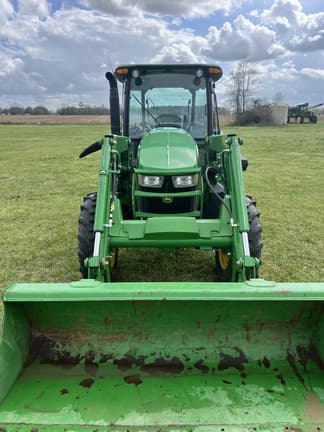 Image of John Deere 5090E equipment image 3