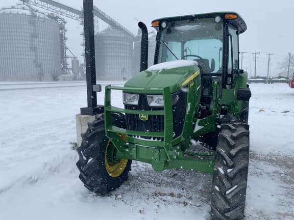 Image of John Deere 5090E equipment image 1