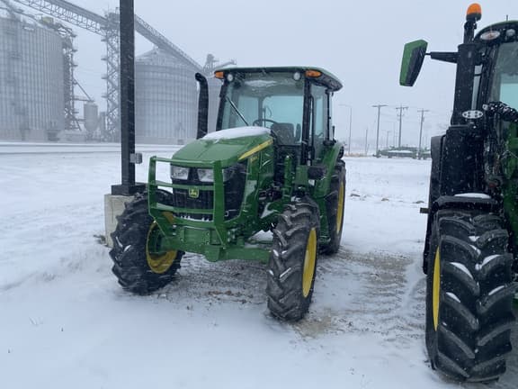 Image of John Deere 5090E equipment image 4