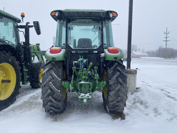 Image of John Deere 5090E equipment image 3