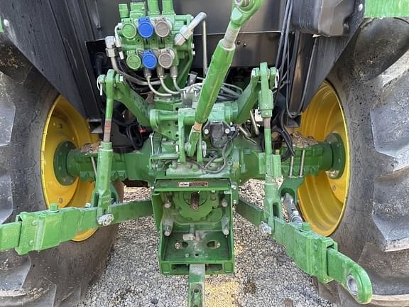 Image of John Deere 5090E equipment image 3