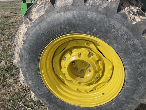 Image of John Deere 5090E equipment image 3