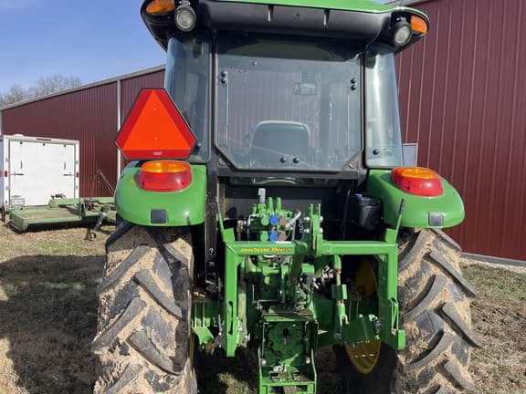 Image of John Deere 5090E equipment image 4