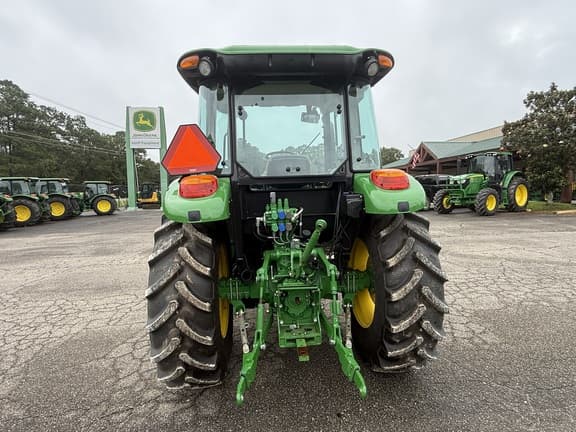 Image of John Deere 5090E equipment image 4