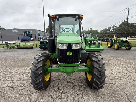 Image of John Deere 5090E equipment image 3