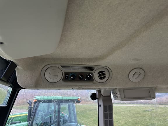 Image of John Deere 5090E equipment image 4