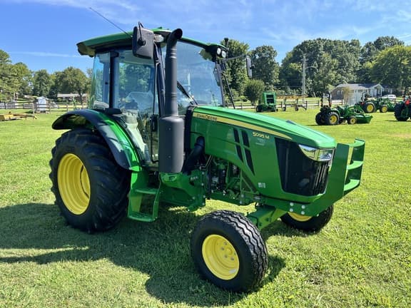Image of John Deere 5095M equipment image 1