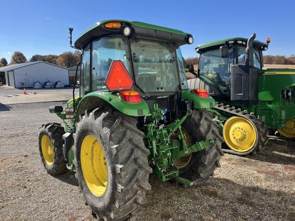 Image of John Deere 5100E equipment image 4
