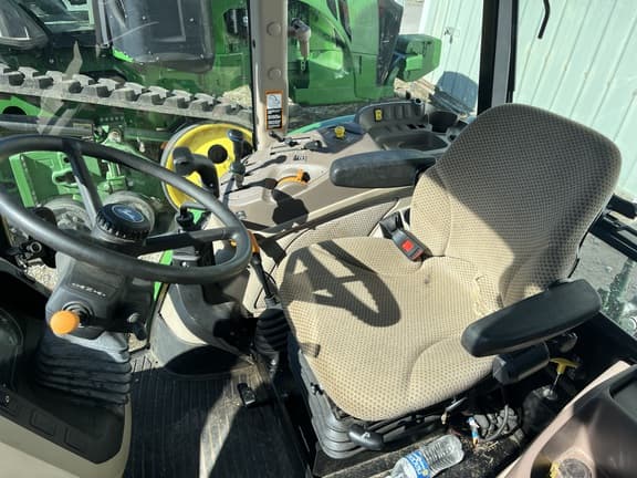Image of John Deere 5100E equipment image 1
