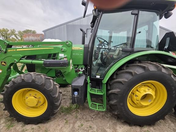 Image of John Deere 5100E equipment image 4