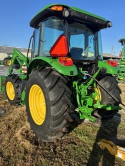 Image of John Deere 5100E equipment image 3