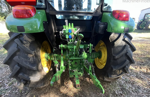Image of John Deere 5100E equipment image 4