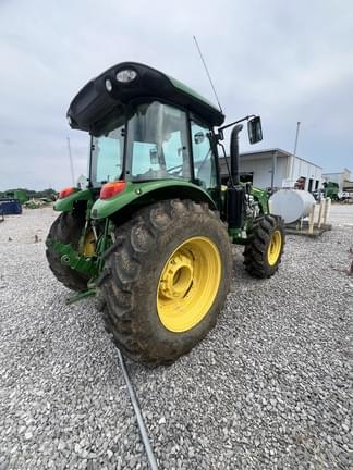 Image of John Deere 5100M equipment image 2