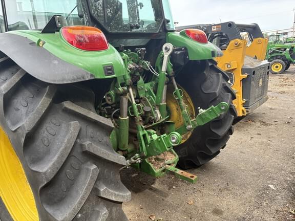 Image of John Deere 5105M equipment image 4