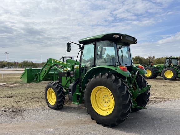 Image of John Deere 5105M equipment image 2