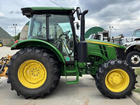 Image of John Deere 5105M equipment image 2