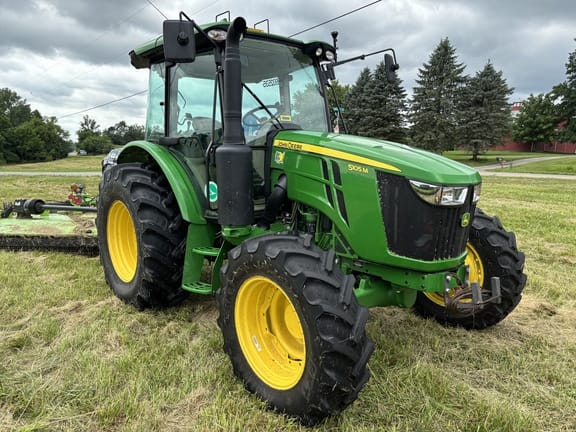 2023 John Deere 5105M Equipment Image0