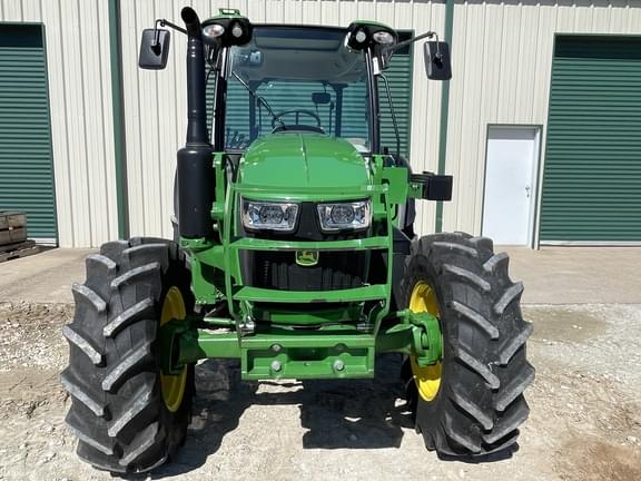 Image of John Deere 5115M equipment image 3