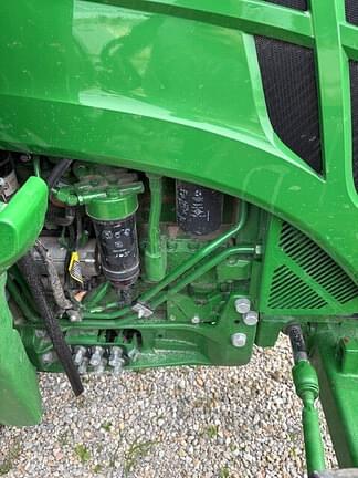 Image of John Deere 5115M equipment image 3