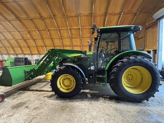 Image of John Deere 5120M Primary image