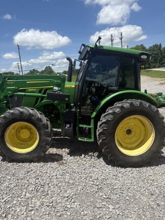 Image of John Deere 5120M equipment image 2