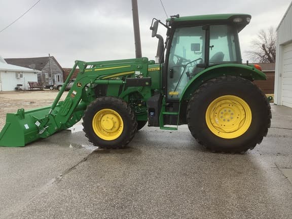 Image of John Deere 5120M Primary image