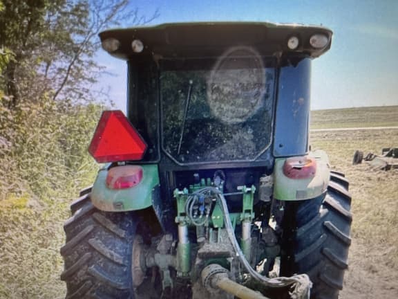 Image of John Deere 5130M equipment image 3