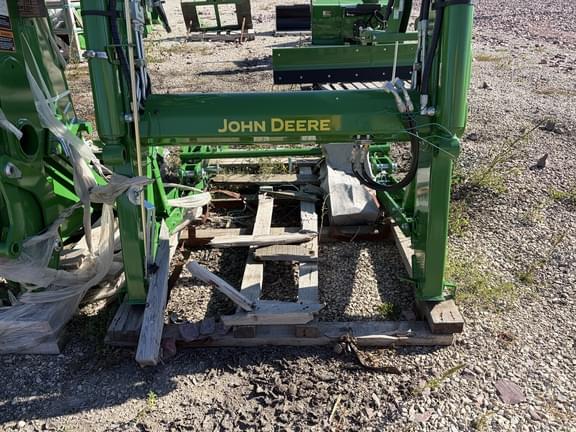 Image of John Deere 540R equipment image 1