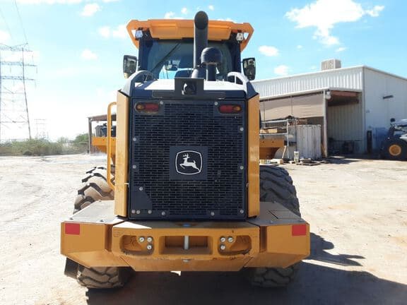 Image of John Deere 544P equipment image 3