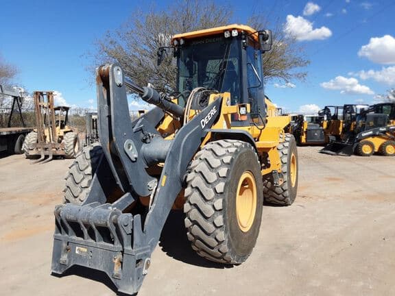 Image of John Deere 544P Primary image