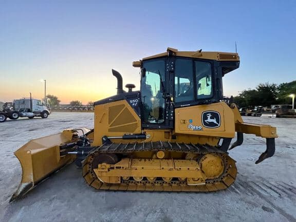 Image of John Deere 550P equipment image 1