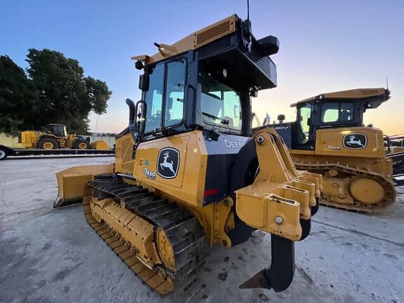 Image of John Deere 550P equipment image 2