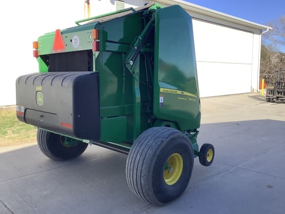 Image of John Deere 560M equipment image 4